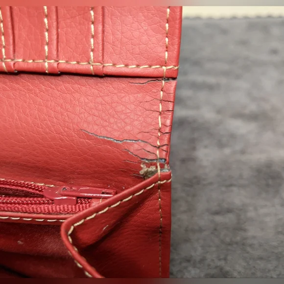 Kenneth Cole Genuine Leather Woman's clutch Wallet - Picture 12 of 16